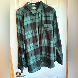 Hollister Teal and Black Plaid Women's Button-Down Shirt